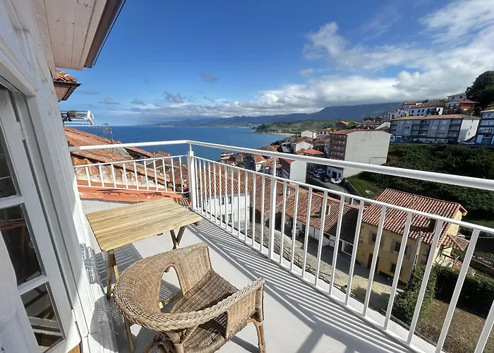 Casona Del Sol El Retorno - Atico * Lastres